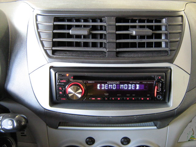 Kenwood CD mp3 USB aux radio nissan pixo suzuki alto